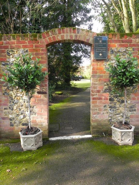 Badgemore Park Henley-on-Thames Exterior foto